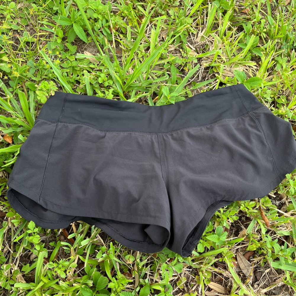 Lululemon speed up 2.5 Black Shorts - Picture 3 of 6